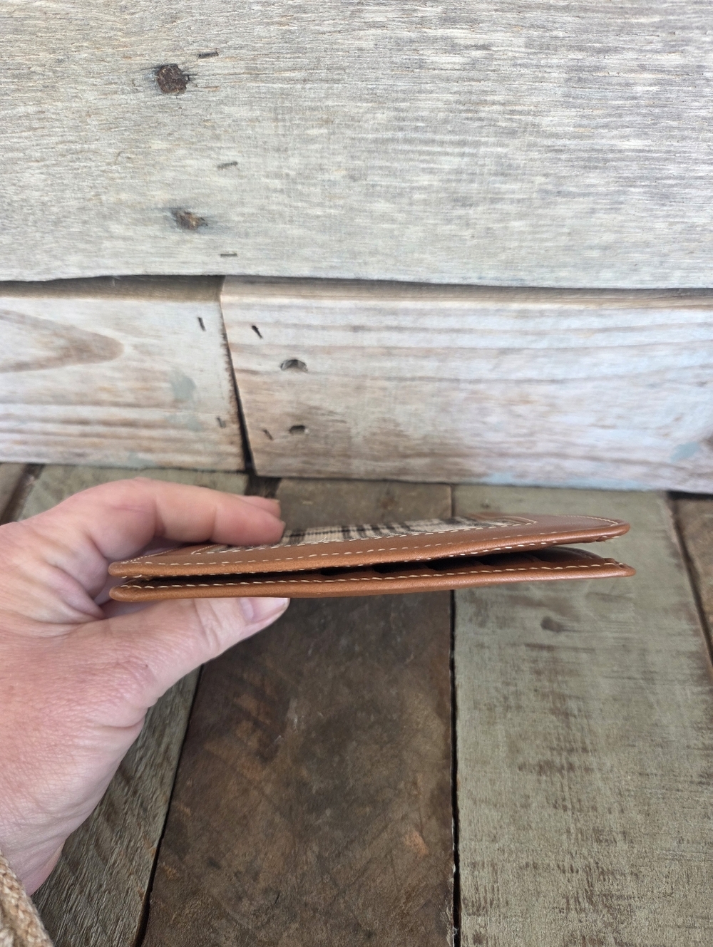 5A Baker & Company Bifold Wallet - Picture 4 of 11
